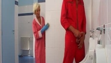 ona zajęła się nim