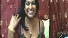 mulat fajnie ściska jej cyce