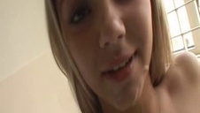 seks z nagą i czarnowłosą suczką od tylca