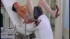 jeny fauna pływa z koleżanką w spermie