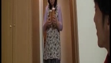 śniada blondi zabawia się z latynosem