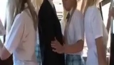 porządnie posuwa swoją laseczkę w domu