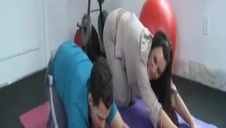 laska z różowymi pazurkami fajnie ciągnie fiuta