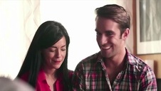 zapakował sztywnego członka do jej dupska