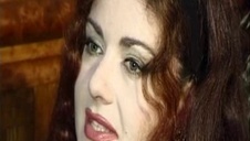 śliczna niunia cięta w dupę