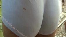 tania czarna prostytutka ssie długiego białego penisa