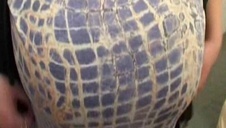 cycatka zabawia się z łysym zbokiem