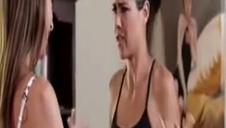 trójkącik z napaloną blond mamuśką