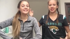 która zacznie pierwsza mu obciągać