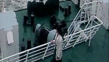 młoda robi striptiz i bawi się z cipeczkę