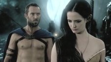 opalona blondyneczka zabawia się erotycznymi gadżetami przed kamerką