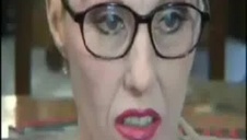 małolata w spódniczce jest posuwane od tylca