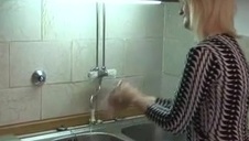 dziewzcyna jest pieprzona w kakaowe oczko