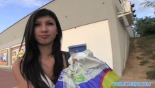 masaż nuru w wykonaniu silikonowej laski