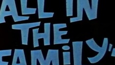 gorąca blondyna rozchyla nogi