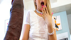 napalone amatorki chcą się z nim pieprzyć w trójkącie