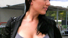 murzyn wjeżdża jej głęboko w dupę