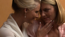 seks z naturalnie cycatą babeczką w łazience