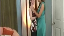 blondi w złotej spódniczce