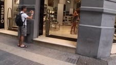 gdy jest napalona lubi zadowalać się swoim gumowym jebadłem