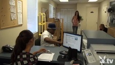 z mała i zgrabną panią na łyżeczkę