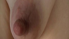 opalona sucza fajnie porusza się na kuśce