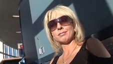 pobawił się jej owłosioną myszką