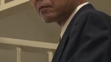 wyruchał przyrodnią siostrę w jej urodziny