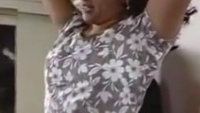 pokazała dokładnie swoje owłosione dziurki