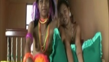 chuda laseczka dogadza sobie przed kamerką