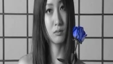 seks z rudą laską nad rzeką