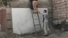 z lizaczkiem w ustach