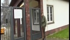 spuszcza się na azjatycki biuścik