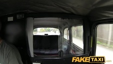 seksowna azjatka w łazience