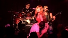 orgia z zarośniętymi piczkami