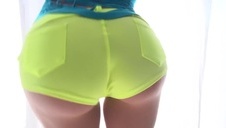 młody wylizuje cipkę dojrzałej azjatki w lateksie