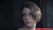 olbrzymie cyce i kolczyki w cipce