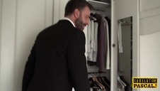 amatorka wibruje norkę