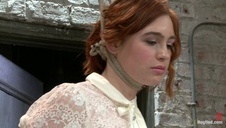 pieści jej myszkę języczkiem