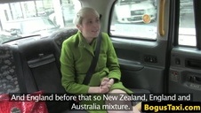 blondi wyruchana przez niewolnika