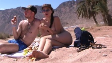 cycatka zakłada rajstopki