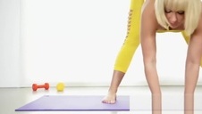 masowanie wilgotnej cipki pod palmami