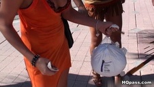 masaż z blond czeszką