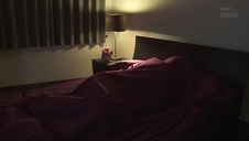 zgrabna niunia wypina dziury