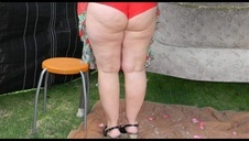 młodziutka blondyneczka z kutasem w dupce