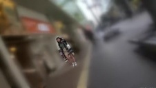 skacząca wielka i naga dupa