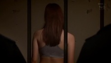 cycata stoi i mizia ich po fiutach