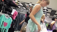 azjatka ma wielkie poślady