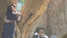 alison williams masuje sobie cipę