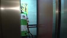 super laseczka wskoczyła na bruneta